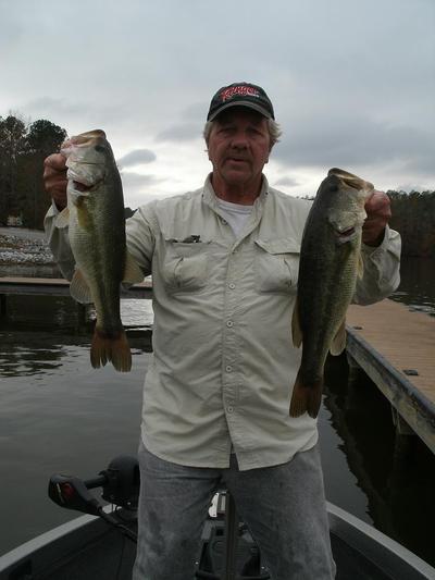 Big Bass at Beeswax Creek boat launch on Alabama\'s Lay Lake!
