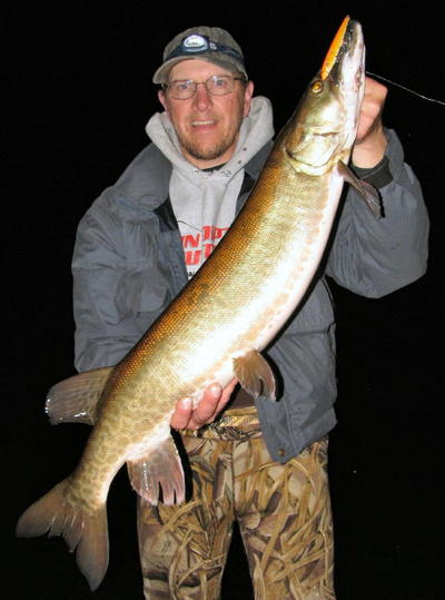 Boog with a 37 inch muskie