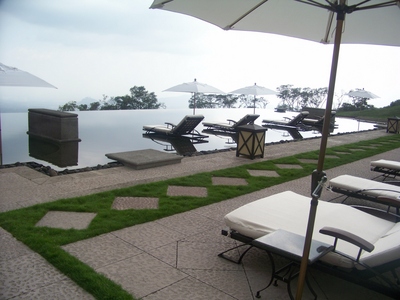 THE VILLA IN GUATEMALA