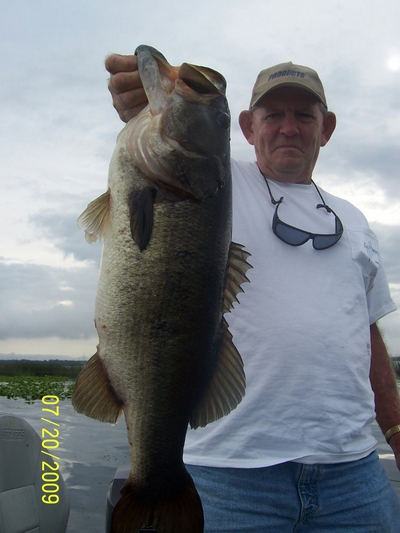 Hank G with a 9 pound St johns River Trophy