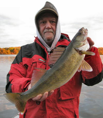 Mark Mowbray holds up a nice 22