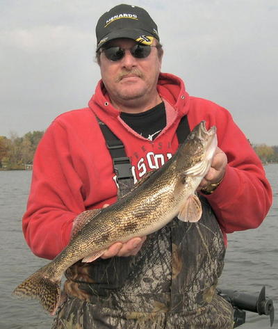 Steve Fausnaugh also caught this 21-1/4