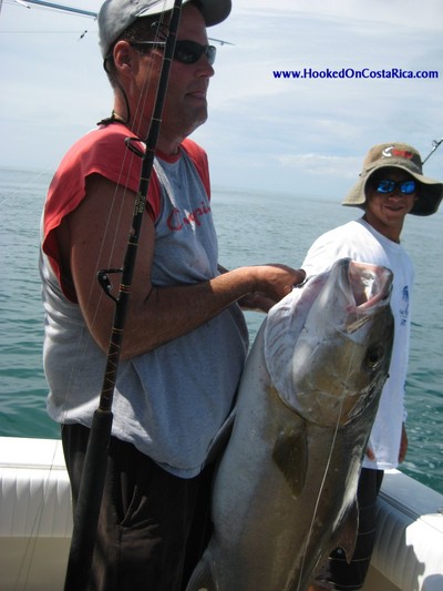 Giant Jumping Jacks - 45lb. Bruiser gets beaten!