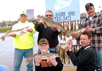 These guys from Cincinnati, OH found the Lake Erie bite very appealing with a limit of 36 eyes in less than 3 hours. Big fish was a 31