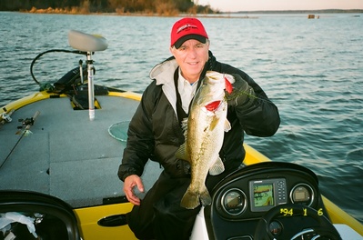 a shallow, big, cold water Rayburn bass